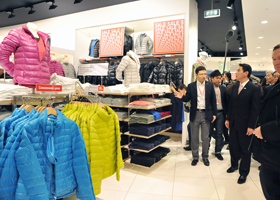 20110308-230212 1450-1500 UNIQLO2.jpg